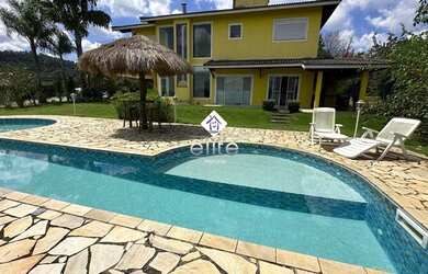 Imagem: A casa em condomínio possui 3 Dormitórios, 4 Banheiros, 4