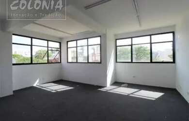 Imagem: O depósito possui 1 Vaga na garagem e 53m² de Área e está