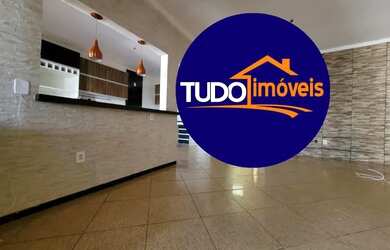 Imagem: A casa possui 3 Dormitórios, 2 Banheiros, 3 Vagas na garagem