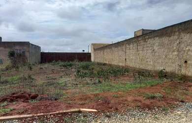 Imagem: O terreno possui 400m² de Área e está localizado em Taguatinga