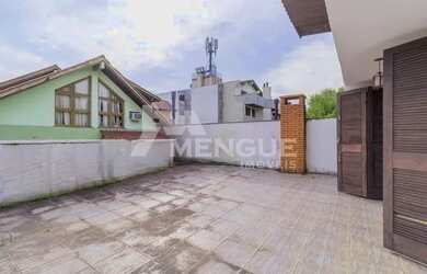 Imagem 6: Casa residencial com 3 dormitórios e 4 vagas no bairro Jardim Itu Sabará...