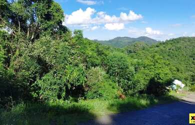 Imagem: O terreno possui 437m² de Área e está localizado em Nova