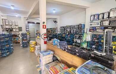 Imagem: O depósito está localizado em Peirópolis, Uberaba à venda