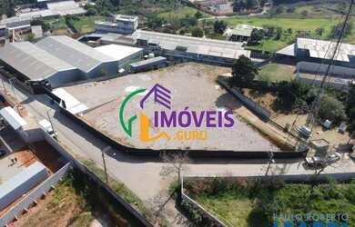 Imagem: O terreno possui 3890m² de Área e está localizado em Veraneio