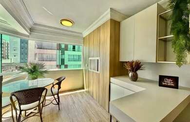 Imagem: O apartamento possui 3 Dormitórios, 2 Banheiros, 1 Vaga na