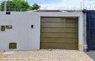 Imagem: A casa possui 2 Dormitórios, 2 Banheiros, 2 Vagas na garagem