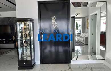 Imagem: O apartamento possui 3 Dormitórios, 5 Banheiros, 5 Vagas na