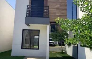 Imagem: A casa em condomínio à venda possui 3 Dormitórios, 2 Banheiros