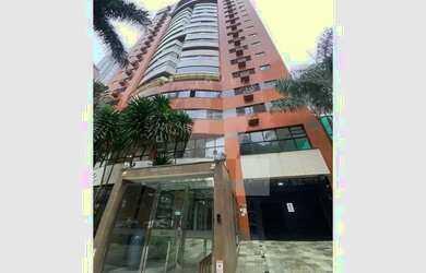 Imagem: O apartamento possui 5 Dormitórios, 5 Banheiros, 3 Vagas na