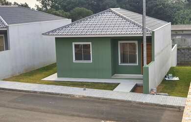 Imagem: A casa em condomínio possui 3 Dormitórios, 1 Banheiro, 3 Vagas