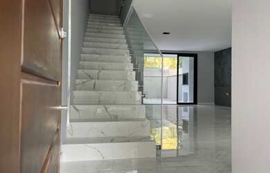 Imagem 3: Sobrado luxo Bairro América,159m2,1suítec/closet 2demi,2vagas individuais,terreno...