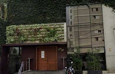 Imagem: O depósito possui 5 Vagas na garagem, 316m² de Área e está