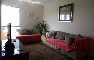 Imagem: O apartamento possui 2 Dormitórios, 1 Banheiro, 1 Vaga na garagem