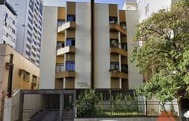 Imagem: O apartamento possui 3 Dormitórios, 1 Banheiro, 1 Vaga na garagem