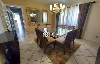 Imagem: A casa em condomínio à venda possui 3 Dormitórios, 4 Banheiros