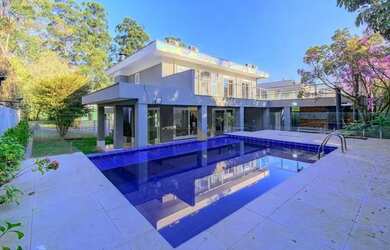 Imagem: A casa em condomínio possui 4 Dormitórios, 3 Banheiros, 2