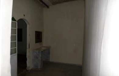 Imagem: A casa possui 1 Dormitório, 1 Banheiro e está localizado