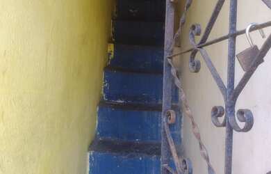 Imagem: A casa possui 1 Dormitório e 1 Banheiro e está localizado