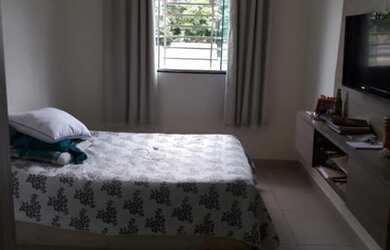 Imagem: A casa possui 4 Dormitórios, 3 Banheiros, 2 Vagas na garagem