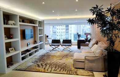 Imagem: O apartamento possui 4 Dormitórios, 5 Banheiros, 3 Vagas na