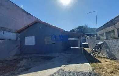 Imagem: A casa possui 2 Dormitórios, 1 Banheiro, 5 Vagas na garagem