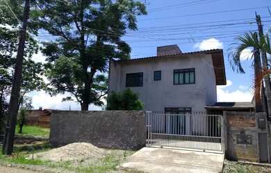 Imagem: A casa possui 3 Dormitórios, 2 Banheiros, 112m² de Área e