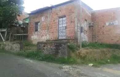 Imagem: A casa possui 1 Dormitório e 1 Banheiro e está localizado