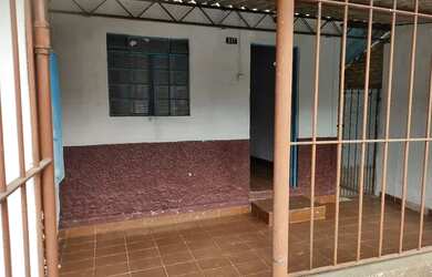 Imagem: A casa possui 2 Dormitórios, 1 Banheiro, 175m² de Área e