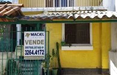 Imagem: A casa possui 3 Dormitórios, 1 Banheiro, 1 Vaga na garagem