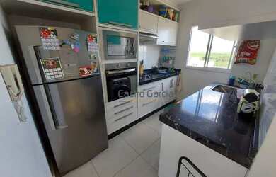 Imagem: O apartamento possui 3 Dormitórios, 1 Banheiro, 1 Vaga na garagem