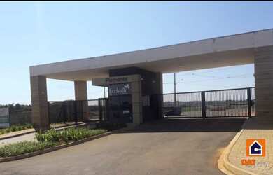 Imagem: O terreno possui 200m² de Área e está localizado em Contorno