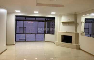 Imagem: O apartamento na cobertura possui 3 Dormitórios, 2 Banheiros