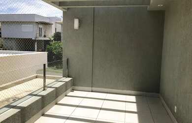 Imagem: A casa em condomínio possui 4 Dormitórios, 5 Banheiros, 3