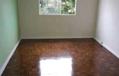 Imagem: O apartamento possui 1 Dormitório, 1 Banheiro, 1 Vaga na garagem