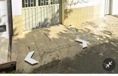 Imagem: A casa possui 2 Dormitórios, 3 Banheiros, 1 Vaga na garagem