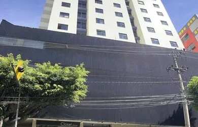 Imagem: O apartamento possui 1 Dormitório, 1 Banheiro, 1 Vaga na garagem