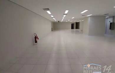 Imagem: O depósito possui 370m² de Área e está localizado em Brooklin