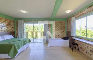 Imagem: O studio possui 1 Dormitório, 1 Banheiro, 1 Vaga na garagem