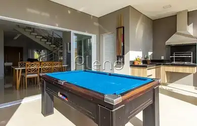 Imagem 13: Venda Casa com 236,00 metroQuadrado, 3 dormitório s , 2 vaga s . Swiss...