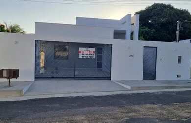 Imagem: A casa possui 3 Dormitórios e está localizado em Paraviana