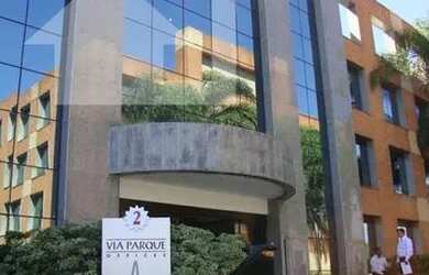 Imagem: O depósito possui 2 Vagas na garagem, 70m² de Área e está