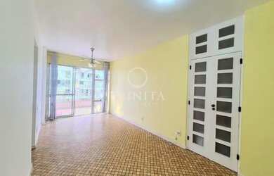 Imagem: A casa possui 2 Dormitórios, 3 Banheiros, 1 Vaga na garagem