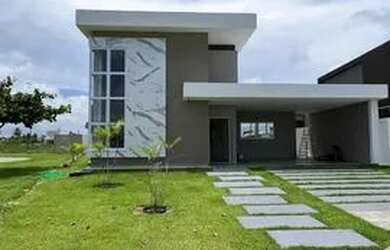 Imagem: A casa possui 3 Dormitórios, 2 Banheiros, 3 Vagas na garagem