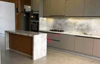 Imagem: A casa em condomínio possui 3 Dormitórios, 4 Banheiros, 4