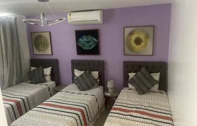 Imagem 14: Casa de condomínio para aluguel possui 320 metros quadrados com 4 quartos