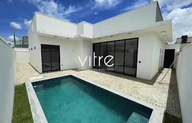 Imagem: A casa possui 4 Dormitórios, 5 Banheiros, 5 Vagas na garagem