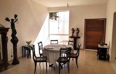 Imagem: VASSOURAS RJ CASA 03 SUITES