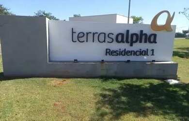 Imagem: O terreno possui 360m² de Área e Imóvel novo e está localizado