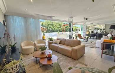 Imagem: O apartamento possui 4 Dormitórios, 4 Banheiros, 2 Vagas na