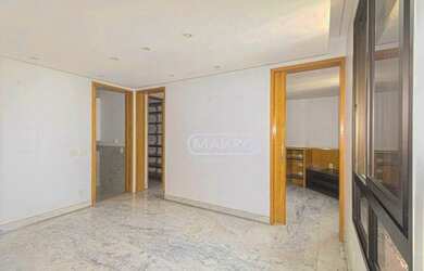 Imagem: O apartamento possui 4 Dormitórios, 5 Banheiros, 3 Vagas na